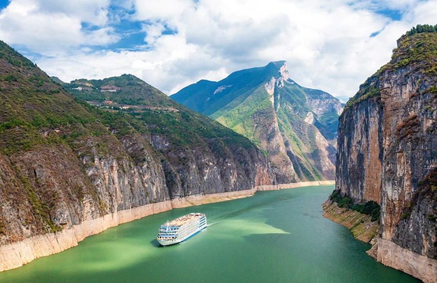 Yangtze river cruise